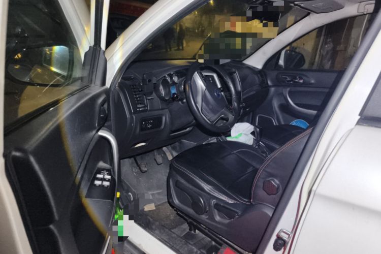 Used CHANGAN CS35 2012 1.6L Manual Luxury Model China IV Standard Driver Seat