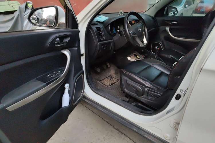 Used CHANGAN CS35 2012 1.6L Manual Luxury Model China IV Standard Driver Seat