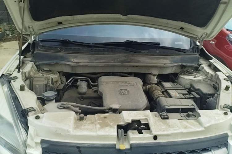 Used CHANGAN CS35 2012 1.6L Manual Luxury Model China IV Standard Engine Bay