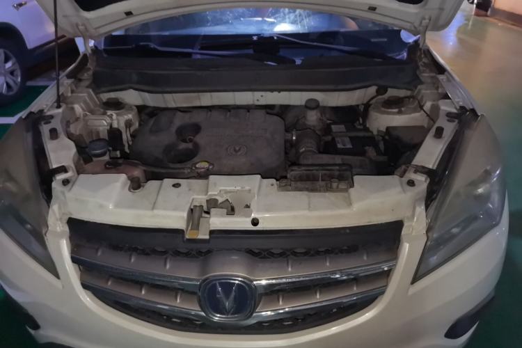 Used CHANGAN CS35 2012 1.6L Manual Luxury Model China IV Standard Engine Bay