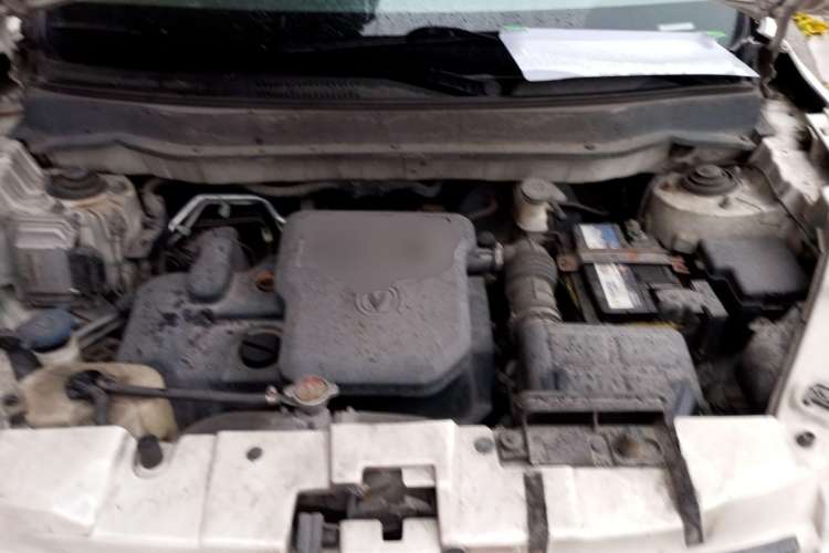 Used CHANGAN CS35 2012 1.6L Manual Luxury Model China IV Standard Engine Bay