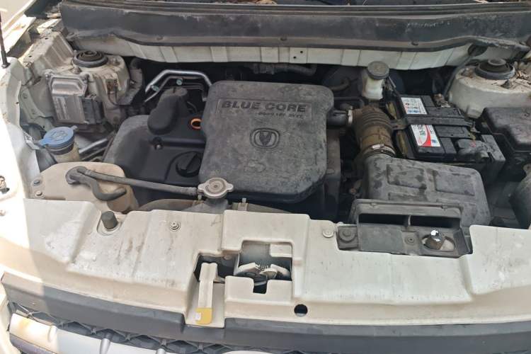 Used CHANGAN CS35 2012 1.6L Automatic Luxury Version China IV Standard Engine Bay