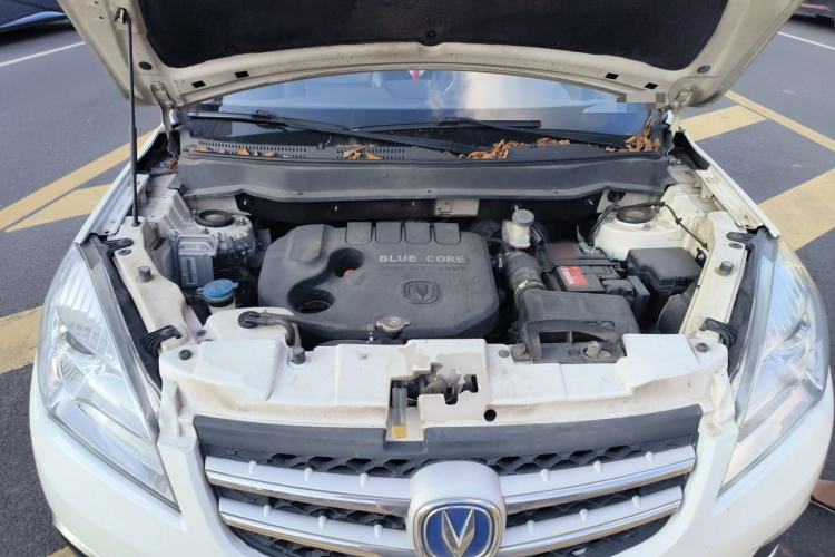 Used CHANGAN CS35 2012 1.6L Automatic Luxury Version China IV Standard Engine Bay