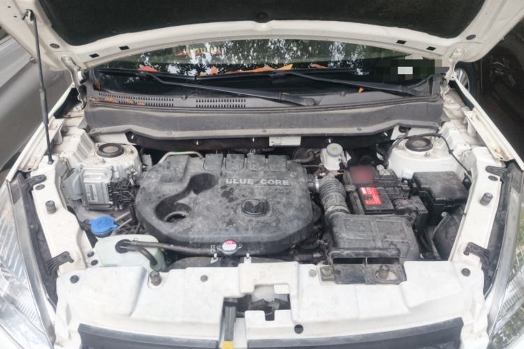 Used CHANGAN CS35 2012 1.6L Automatic Luxury Version China IV Standard Engine Bay