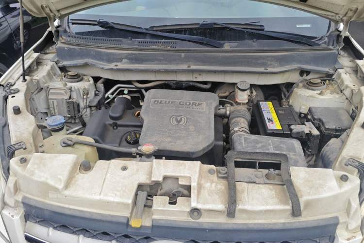 Used CHANGAN CS35 2012 1.6L Automatic Luxury Version China IV Standard Engine Bay