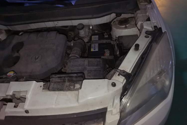 Used CHANGAN CS35 2012 1.6L Manual Luxury Model China IV Standard Engine Bay Left