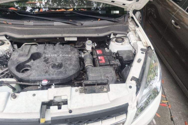Used CHANGAN CS35 2012 1.6L Automatic Luxury Version China IV Standard Engine Bay Left