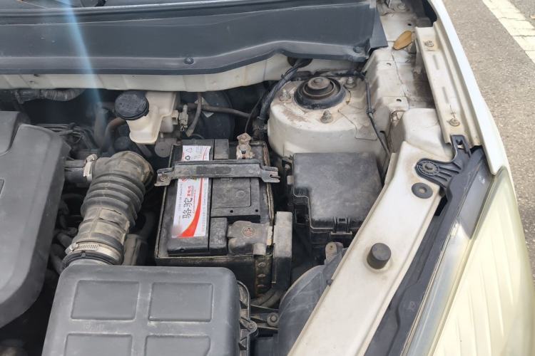 Used CHANGAN CS35 2012 1.6L Manual Comfort Edition China IV Standard Engine Bay Left