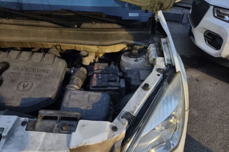 Used CHANGAN CS35 2012 1.6L Manual Luxury Model China IV Standard Engine Bay Left