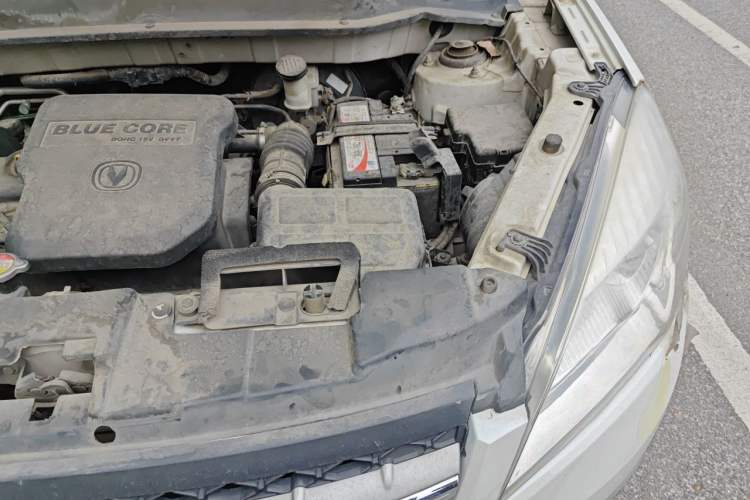Used CHANGAN CS35 2012 1.6L Automatic Luxury Version China IV Standard Engine Bay Left