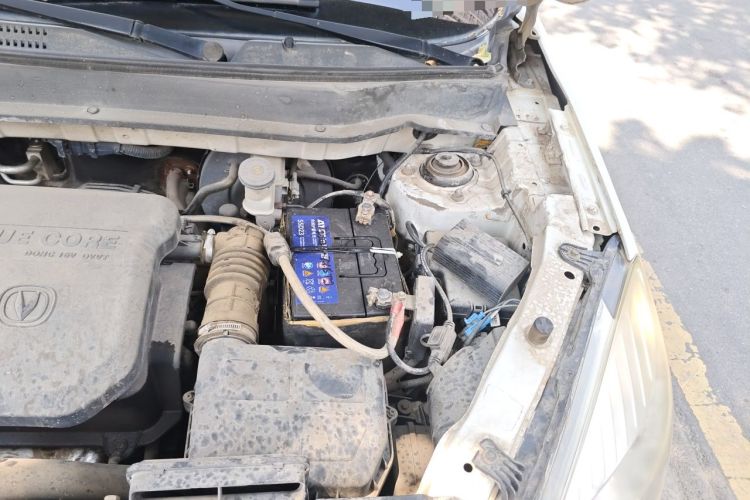 Used CHANGAN CS35 2012 1.6L Manual Luxury Model China IV Standard Engine Bay Left