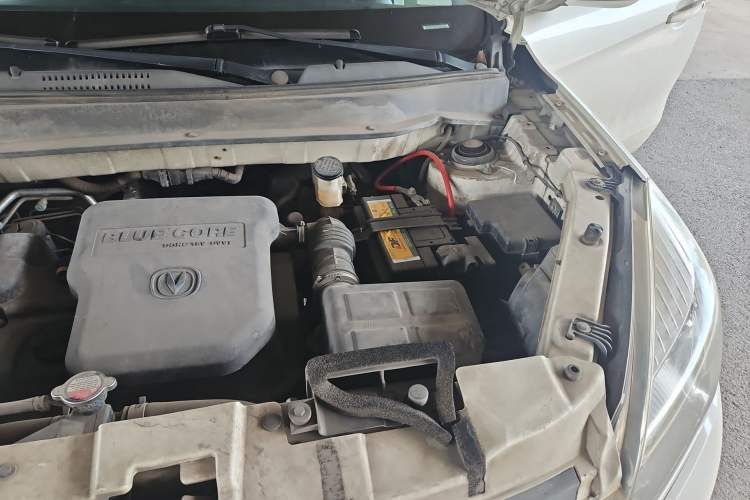 Used CHANGAN CS35 2012 1.6L Manual Comfort Edition China IV Standard Engine Bay Left