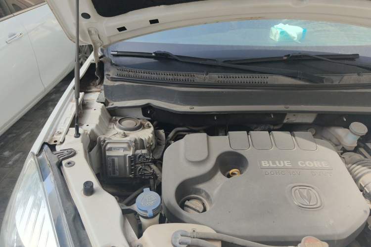 Used CHANGAN CS35 2012 1.6L Automatic Luxury Version China V Standard Engine Bay Right