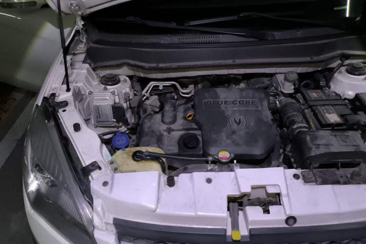 Used CHANGAN CS35 2012 1.6L Automatic Luxury Version China IV Standard Engine Bay Right