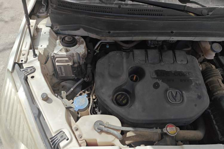 Used CHANGAN CS35 2012 1.6L Manual Luxury Model China IV Standard Engine Bay Right