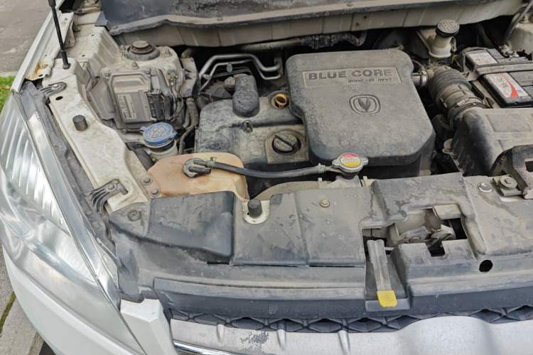 Used CHANGAN CS35 2012 1.6L Automatic Luxury Version China IV Standard Engine Bay Right