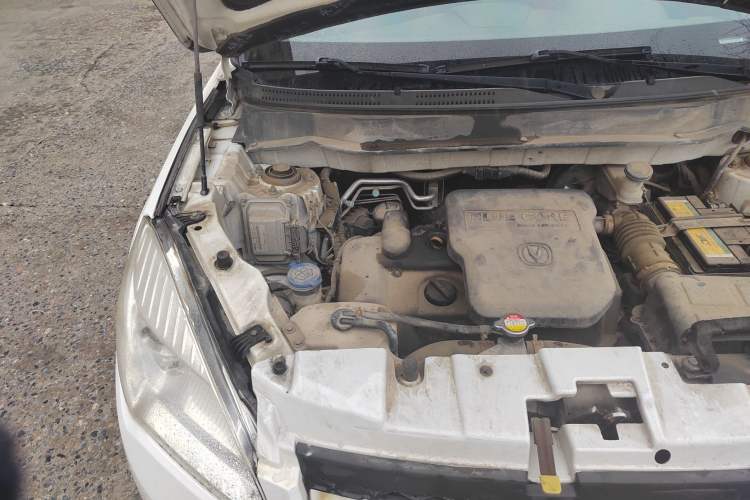 Used CHANGAN CS35 2012 1.6L Manual Comfort Version China V Standard Engine Bay Right