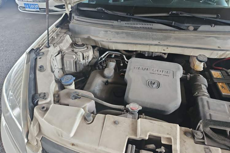 Used CHANGAN CS35 2012 1.6L Manual Comfort Edition China IV Standard Engine Bay Right