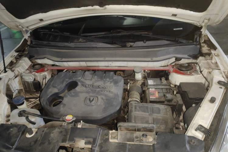 Used CHANGAN CS35 2012 1.6L Automatic Luxury Version China V Standard Engine Bay