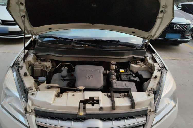Used CHANGAN CS35 2012 1.6L Manual Luxury Model China IV Standard Engine Bay
