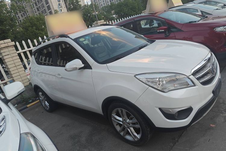 Used CHANGAN CS35 2012 1.6L Manual Luxury Model China IV Standard Exterior 2