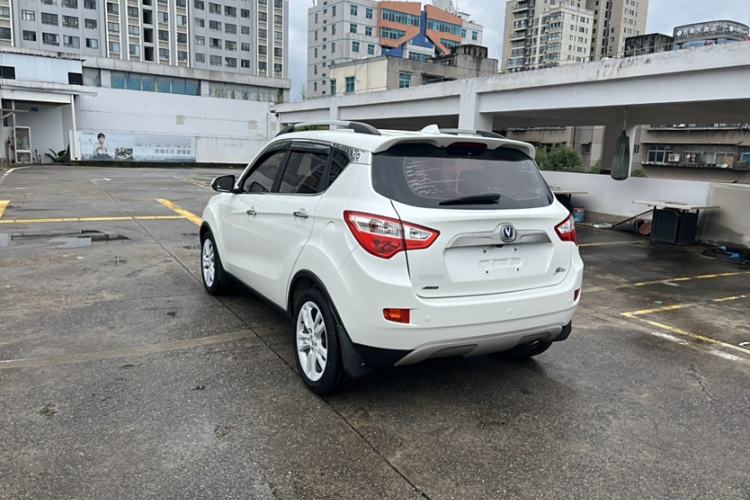 Used CHANGAN CS35 2012 1.6L Automatic Luxury Version China IV Standard Exterior 3