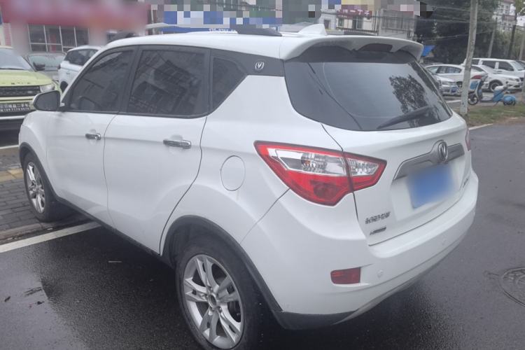 Used CHANGAN CS35 2012 1.6L Automatic Luxury Version China IV Standard Exterior 5