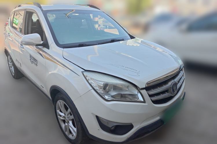 Used CHANGAN CS35 2012 1.6L Automatic Luxury Version China V Standard Front Right 45 Deg