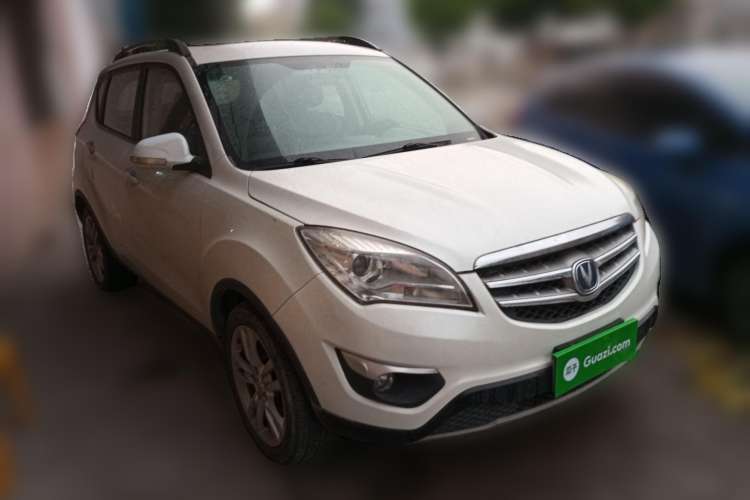 Used CHANGAN CS35 2012 1.6L Manual Luxury Model China IV Standard Front Right 45 Deg