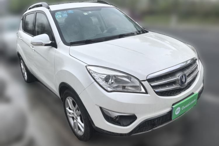 Used CHANGAN CS35 2012 1.6L Manual Luxury Version China V Standard Front Right 45 Deg