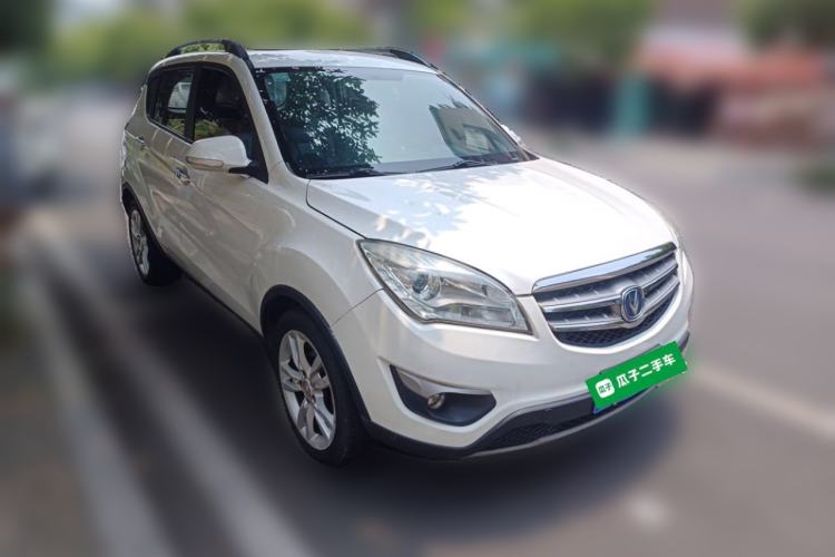 Used CHANGAN CS35 2012 1.6L Automatic Luxury Version China IV Standard Front Right 45 Deg