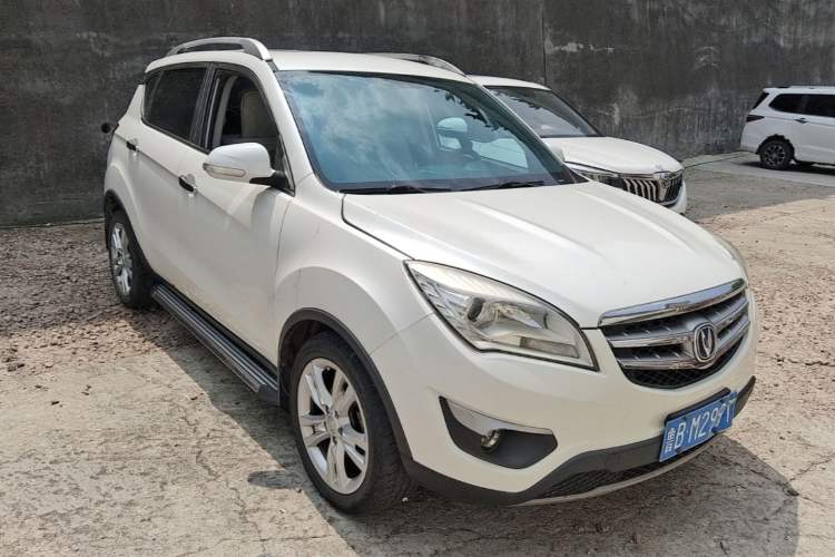 Used CHANGAN CS35 2012 1.6L Manual Comfort Edition China IV Standard Front Right 45 Deg