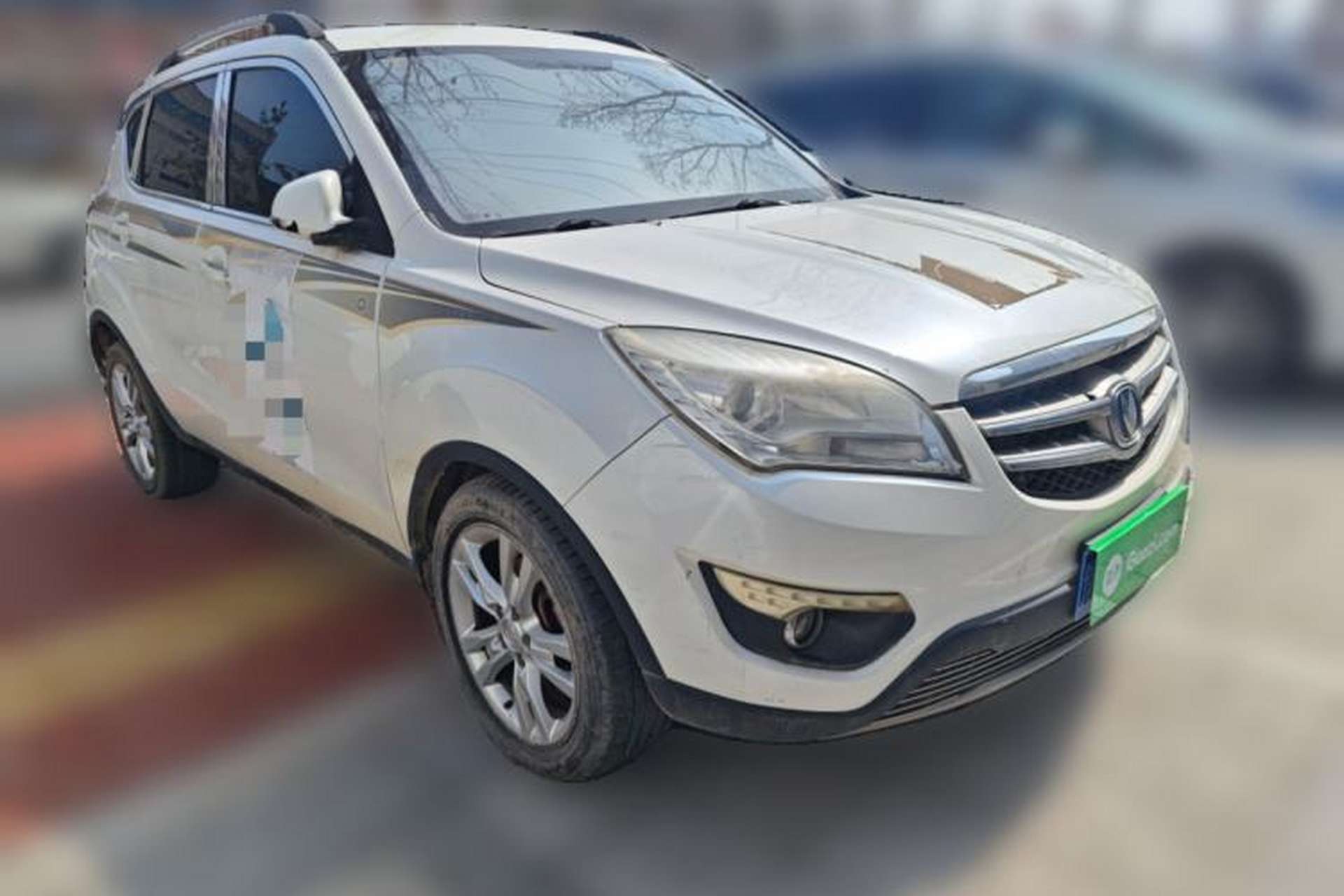 Used CHANGAN CS35 2012 1.6L Manual Luxury Model China IV Standard Front Right 45 Deg