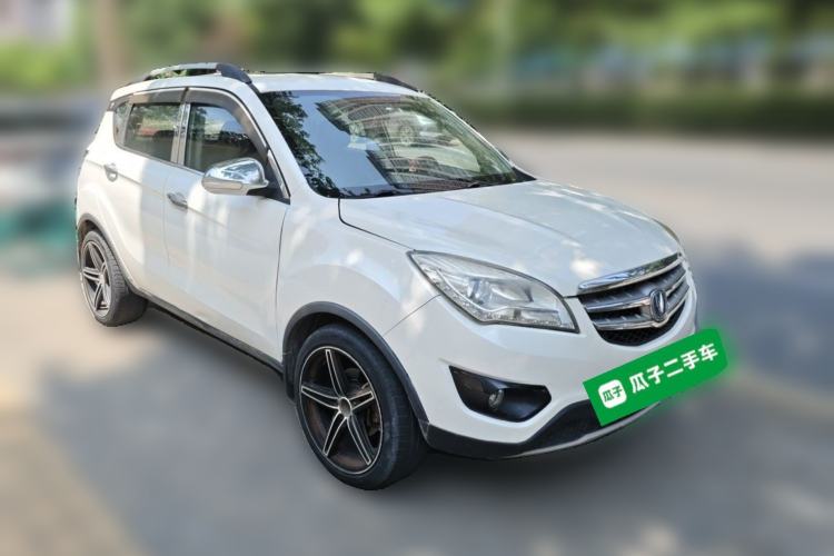 Used CHANGAN CS35 2012 1.6L Manual Luxury Model China IV Standard Front Right 45 Deg