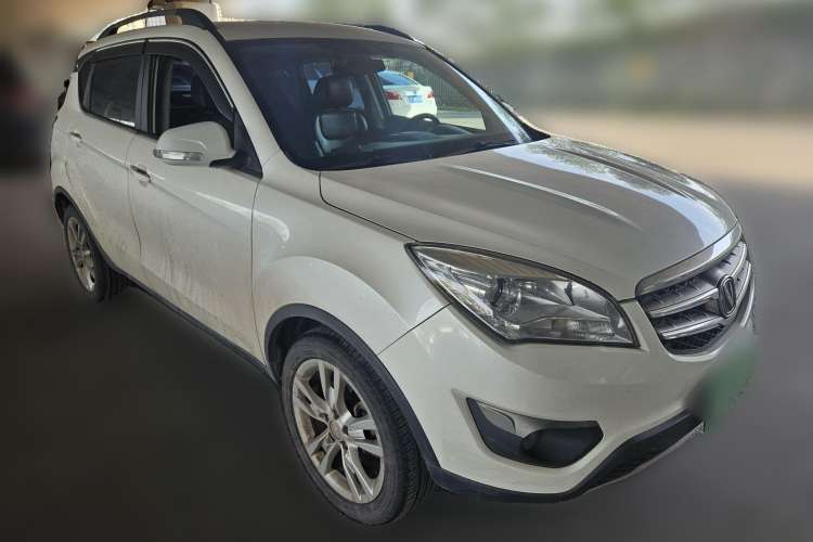 Used CHANGAN CS35 2012 1.6L Manual Comfort Edition China IV Standard Front Right 45 Deg