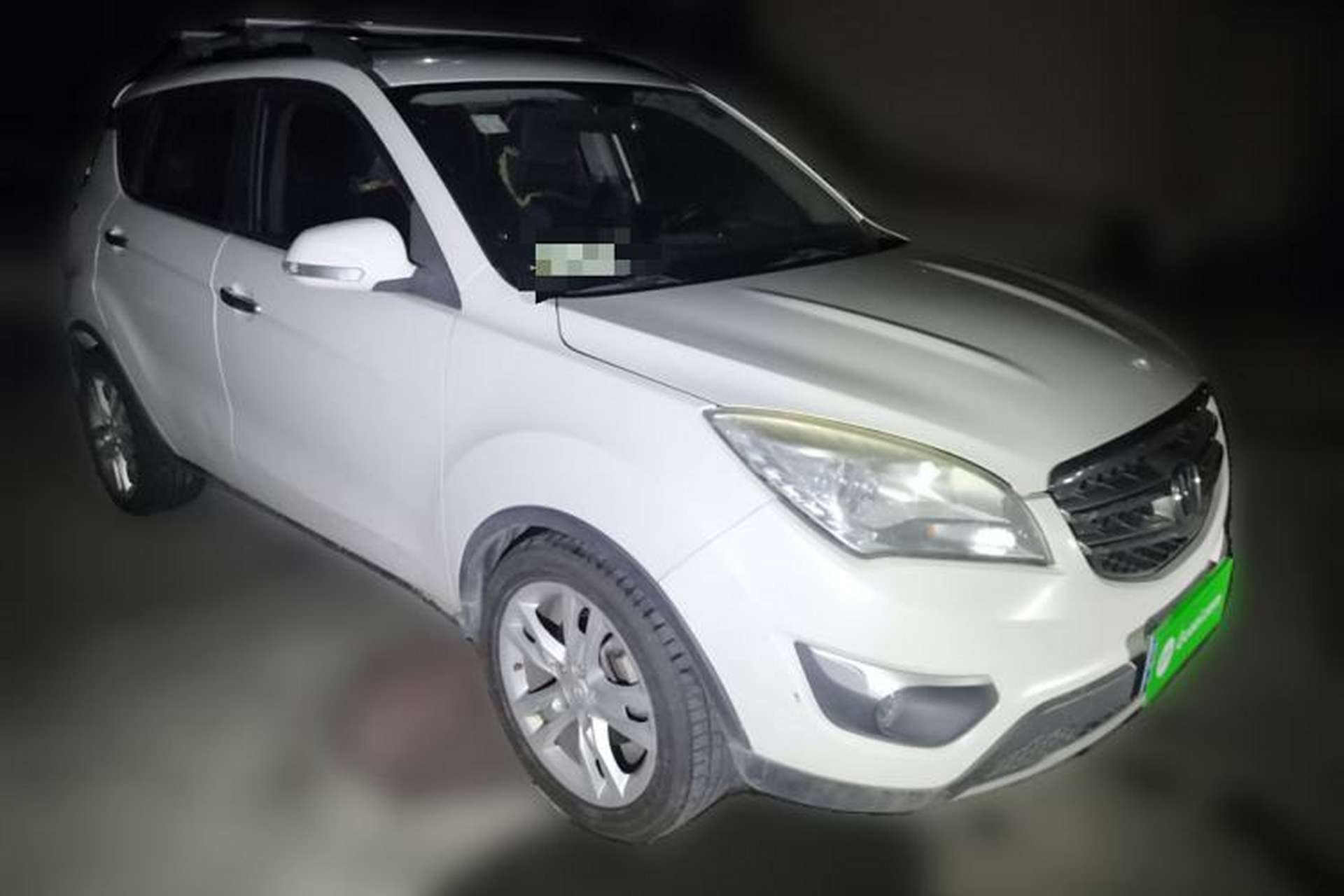 Used CHANGAN CS35 2012 1.6L Automatic Luxury Version China IV Standard Front Right 45 Deg