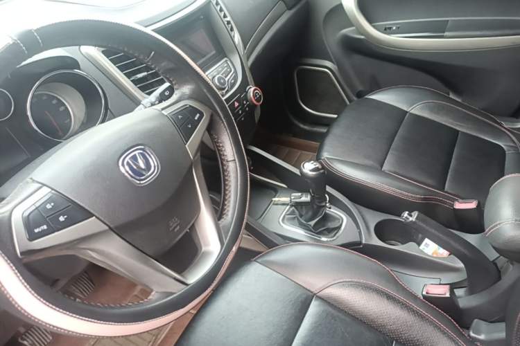 Used CHANGAN CS35 2012 1.6L Manual Comfort Edition China IV Standard Gear Lever