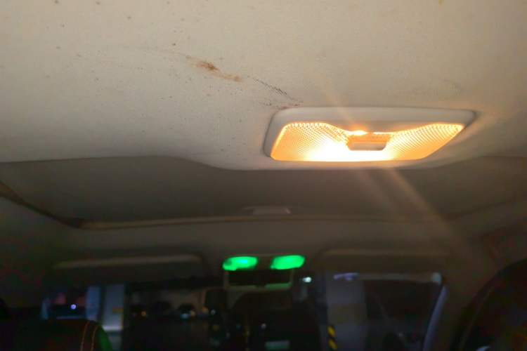 Used CHANGAN CS35 2012 1.6L Manual Luxury Model China IV Standard Headliner