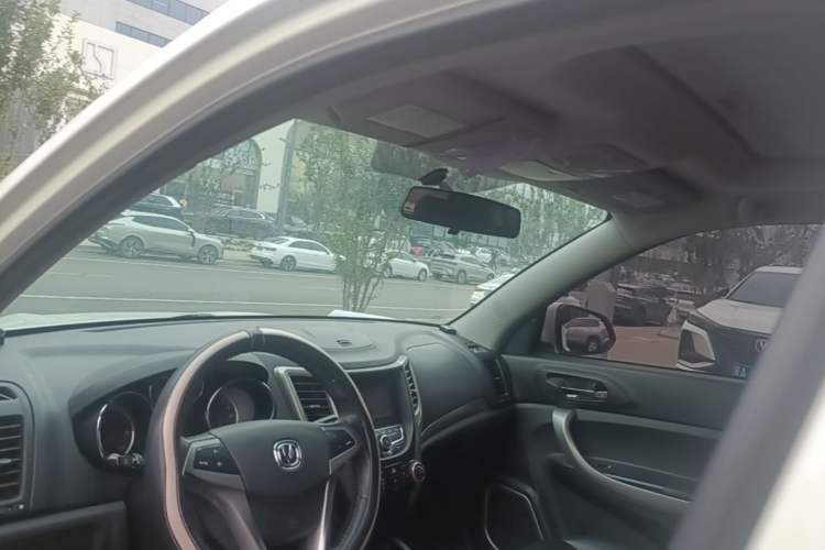 Used CHANGAN CS35 2012 1.6L Manual Comfort Edition China IV Standard Headliner