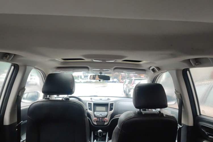 Used CHANGAN CS35 2012 1.6L Manual Luxury Model China IV Standard Headliner