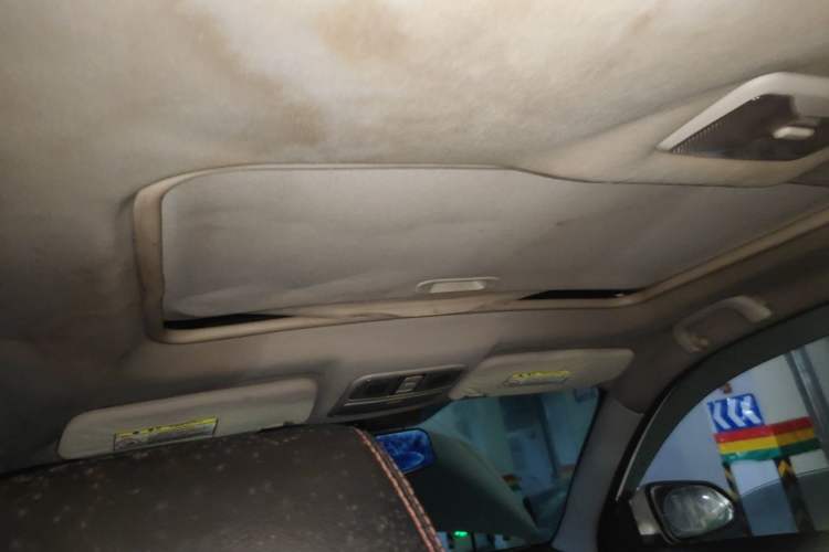 Used CHANGAN CS35 2012 1.6L Automatic Luxury Version China V Standard Headliner