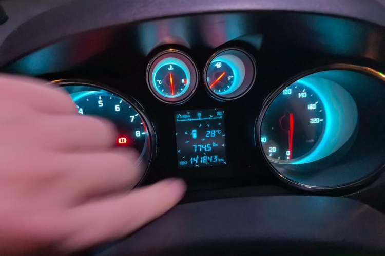Used CHANGAN CS35 2012 1.6L Manual Luxury Model China IV Standard Instrument Cluster