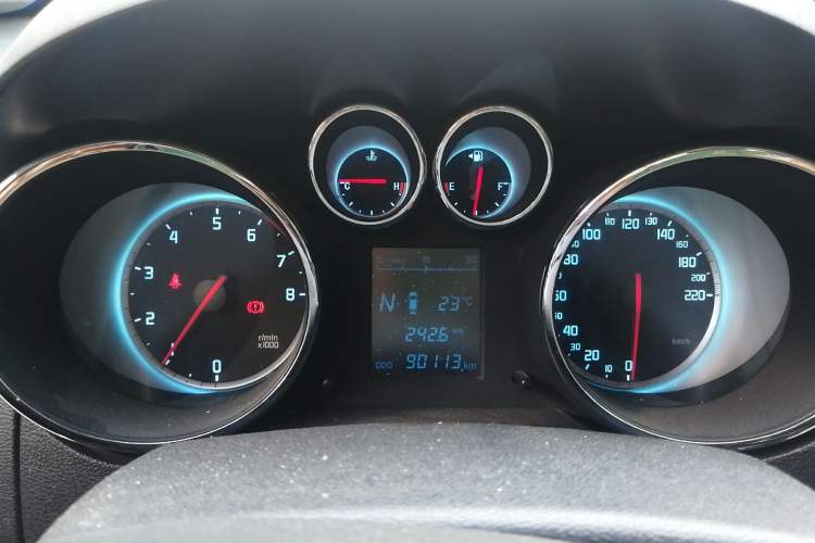 Used CHANGAN CS35 2012 1.6L Automatic Luxury Version China IV Standard Instrument Cluster