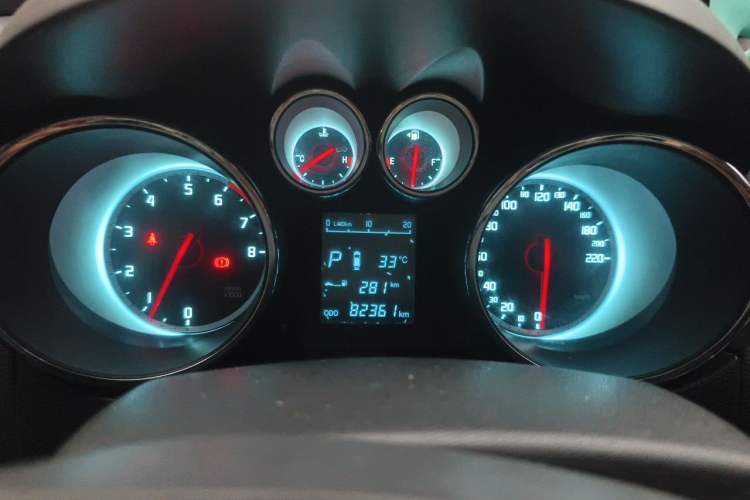 Used CHANGAN CS35 2012 1.6L Automatic Luxury Version China IV Standard Instrument Cluster