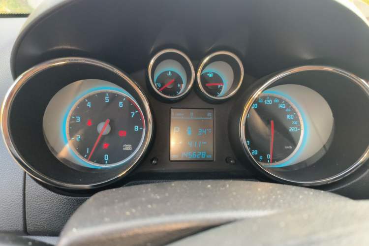 Used CHANGAN CS35 2012 1.6L Automatic Luxury Version China IV Standard Instrument Cluster