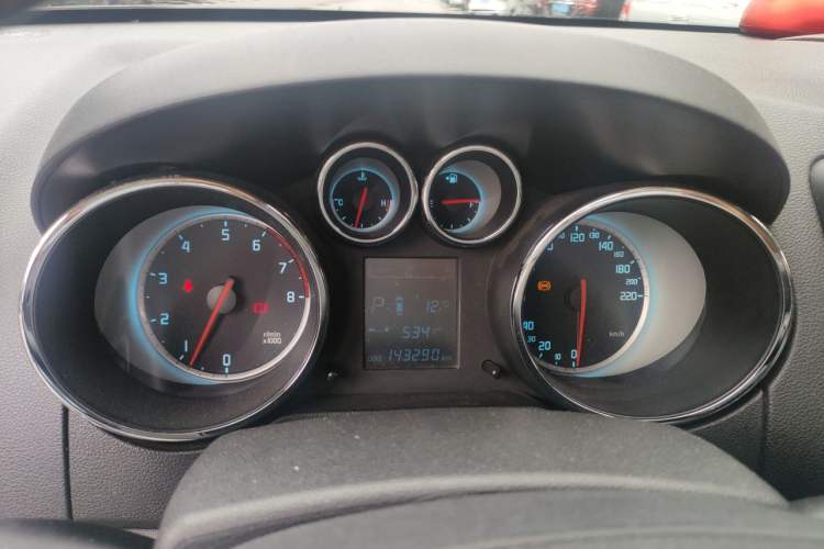 Used CHANGAN CS35 2012 1.6L Automatic Luxury Version China IV Standard Instrument Cluster