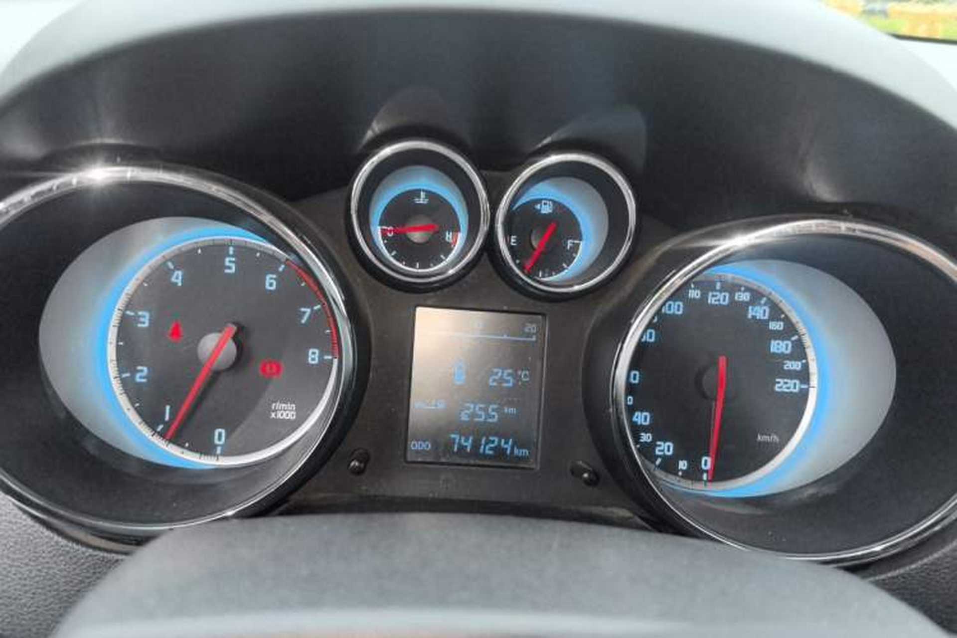 Used CHANGAN CS35 2012 1.6L Manual Luxury Version China V Standard Instrument Cluster