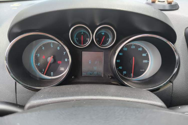 Used CHANGAN CS35 2012 1.6L Manual Comfort Edition China IV Standard Instrument Cluster