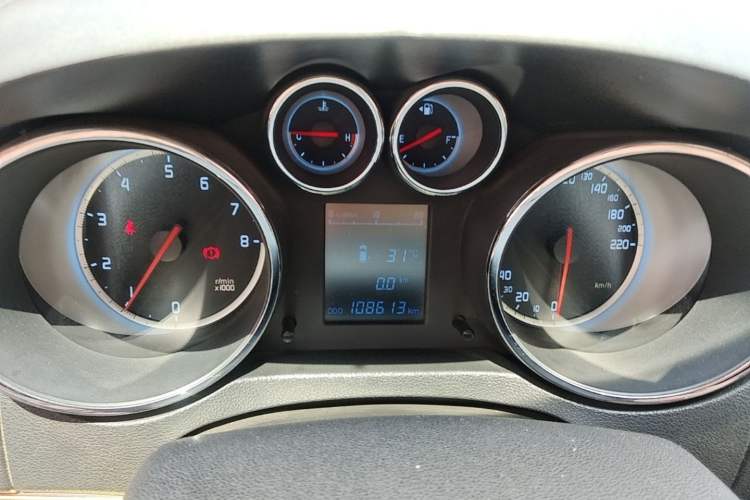 Used CHANGAN CS35 2012 1.6L Manual Comfort Edition China IV Standard Instrument Cluster