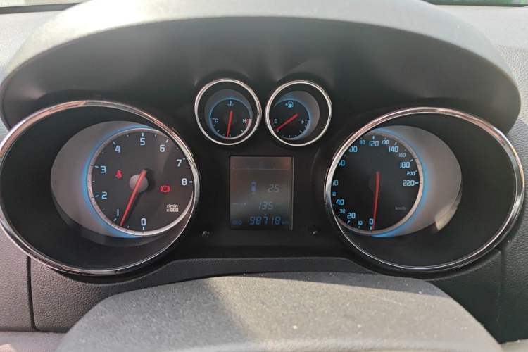 Used CHANGAN CS35 2012 1.6L Manual Luxury Model China IV Standard Instrument Cluster